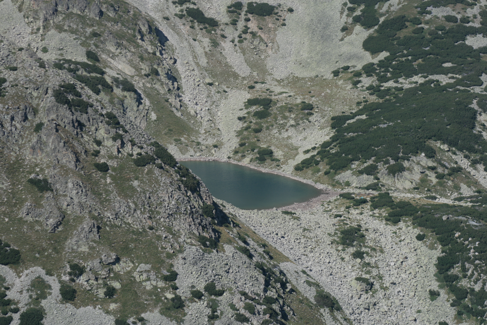 Горно Полежанско езеро